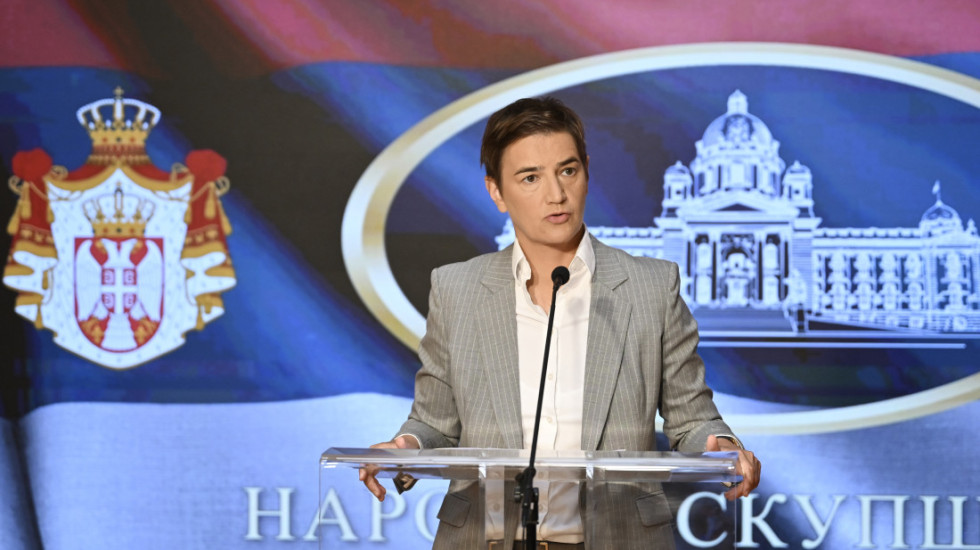 Brnabić: Od 1. oktobra novo povećanje plate prosvetarima, biće izjednačena sa republičkim prosekom