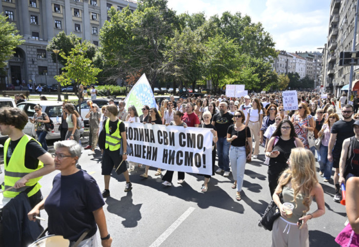 Protestna šetnja u Beogradu, okupljeni traže smenu komandanta policijskog odreda JZO
