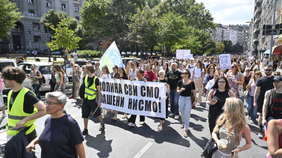 Održana protestna šetnja "Svi smo mi Nikolina", okupljeni tražili smenu komandanta policijskog odreda JZO