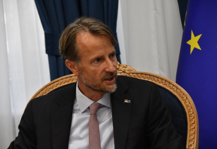 Bekerat: Budućnost Srbije u EU, vidljiv napredak u reformama biračkog spiska i oko Saveta REM