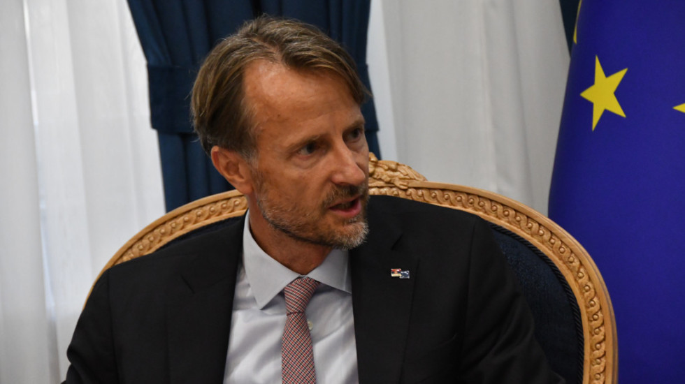 Bekerat: Budućnost Srbije u EU, vidljiv napredak u reformama biračkog spiska i oko Saveta REM