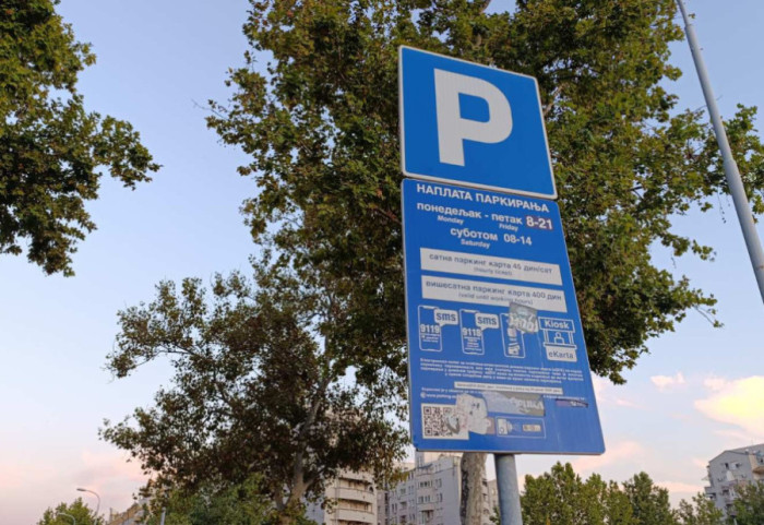 Na Dan primirja besplatan parking u zonama i izmenjeno radno vreme prodavnica