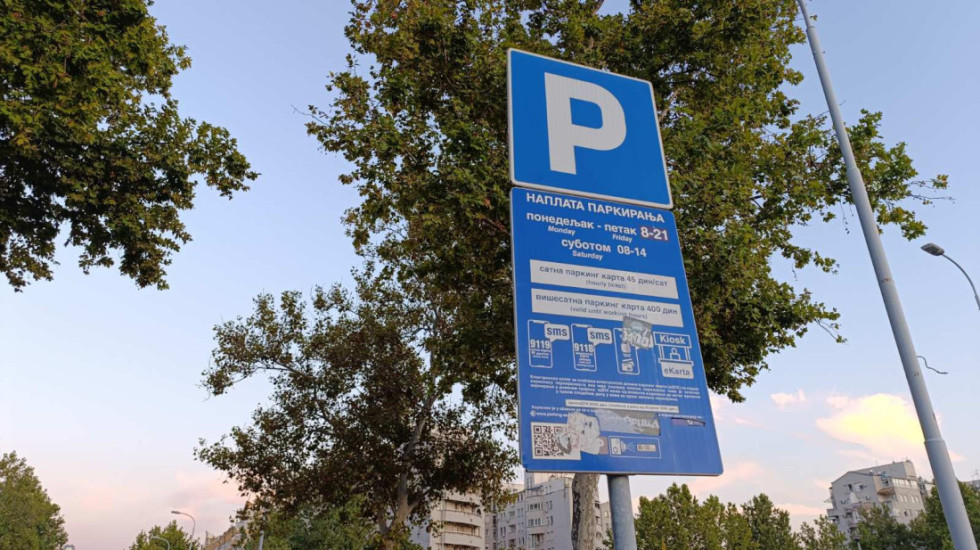 Na Dan primirja besplatan parking u zonama i izmenjeno radno vreme prodavnica