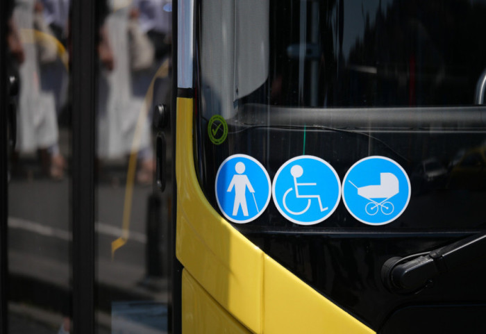 Vozač trebalo da prevozi đake u Beogradu, bio pod dejstvom psihoaktivnih supstanci: "Ozbiljno ugrožavanje života dece"