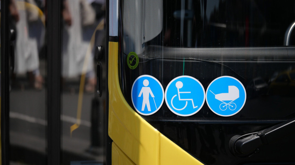 Vozač trebalo da prevozi đake u Beogradu, bio pod dejstvom psihoaktivnih supstanci: "Ozbiljno ugrožavanje života dece"