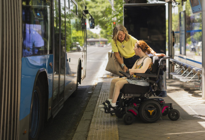 Više od 356.000 osoba sa invaliditetom živi u Srbiji :"I dalje se grade objekti koji im nisu pristupačni"