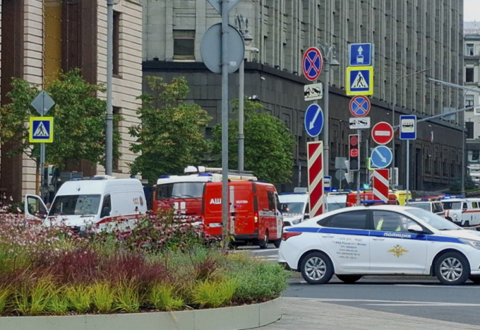 Devojčica (13) u Sankt Peterburgu ubila majku, pa zapalila stan da bi prikrila zločin