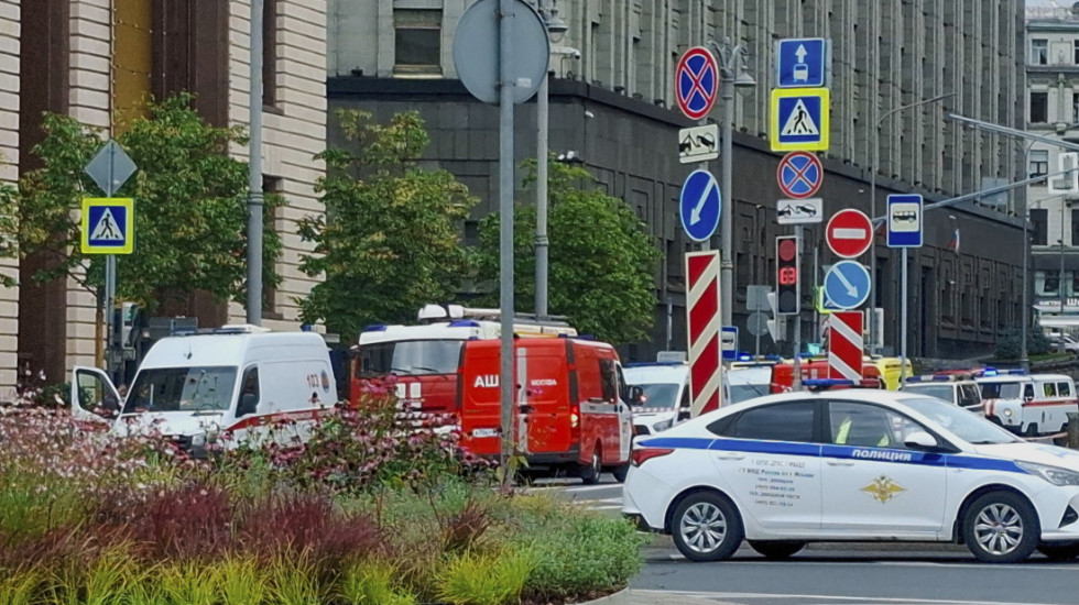 Devojčica (13) u Sankt Peterburgu ubila majku, pa zapalila stan da bi prikrila zločin