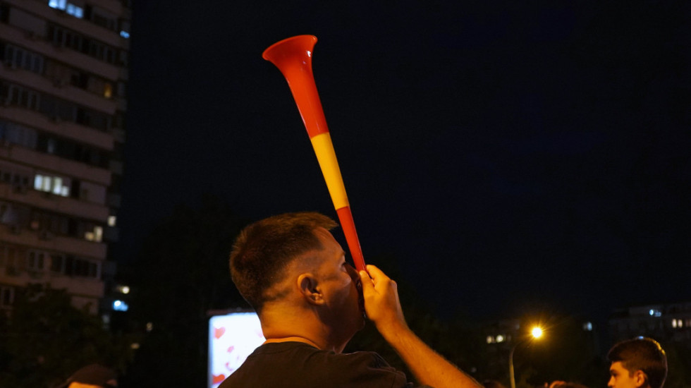 (VIDEO) Protesti u Srbiji: Studenti iz Rume peške stigli do Sremske Mitrovice, u Nišu skup kod hale Čair