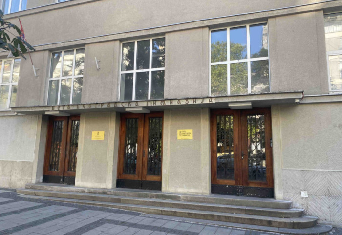 Roditelji đaka Pete beogradske gimnazije prijavili niz nepravilnosti, direktorka tvrdi da se nastava odvija normalno