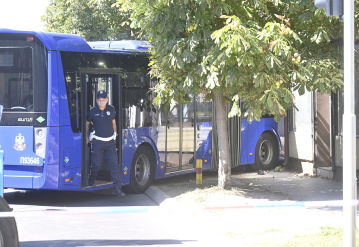 (FOTO) Sindikat GSP o nesreći u Zemunu: Vozač autobusa nije imao alkohol u krvi, vozilo prošlo tehnički pregled