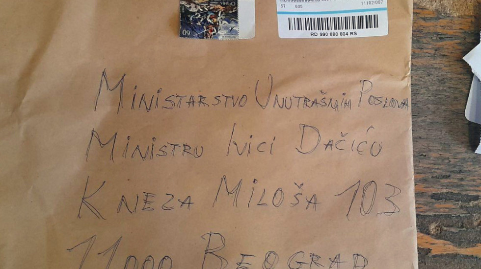 (FOTO) U Vladu Srbije stigla koverta sa tri metka naslovljena za ministra Dačića