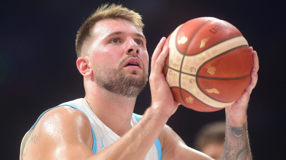 Prva pobeda za Slovence na Evrobasketu: Predvođeni Dončićem savladali Belgiju