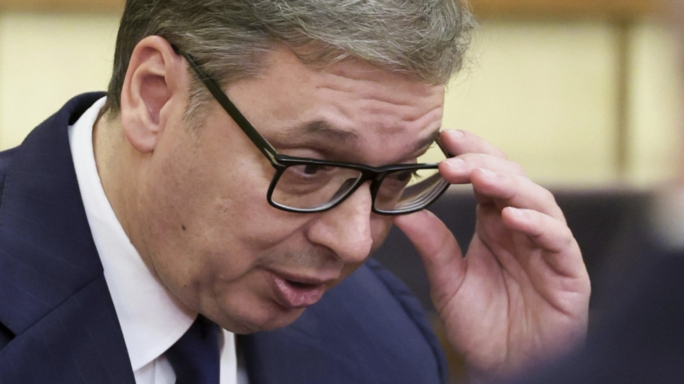 Vučić: U KC Vojvodine javilo se 14 policajaca i 10 građana, spremaju se demonstracije protiv Kancelarije za KiM