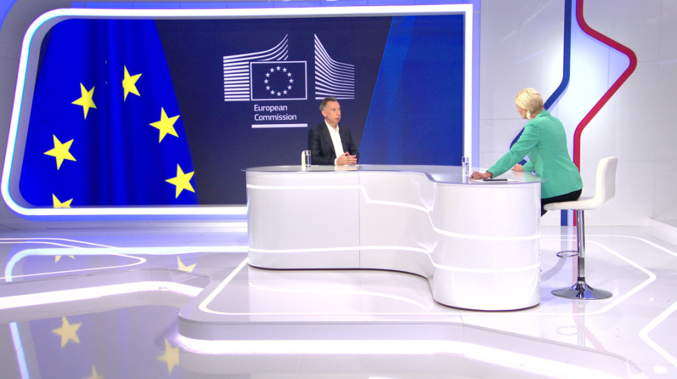 (VIDEO) Zašto jača desnica: "Njen uspon izazvan migrantskim tokovima i ekonomskom krizom, mir Evrope krhak"