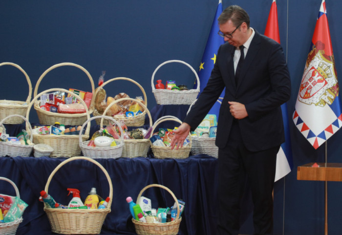 Delez Srbija tvrdi da nove mere imaju loš uticaj na trgovine na malo, Vučić im poručio da će "lepo zarađivati i ubuduće"
