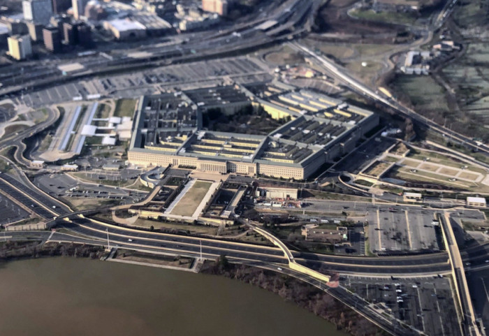 Tramp će preimenovati Pentagon u Ministarstvo rata: "Prenosi snažniju poruku spremnosti i odlučnosti"