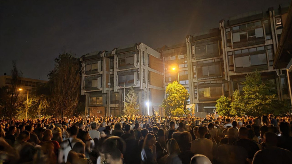 Protesti u više gradova Srbije nakon sukoba studenata i građana sa policijom u Novom Sadu