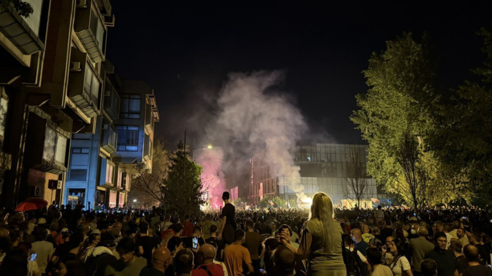 (VIDEO) Kako američki mediji izveštavaju o protestima u Srbiji