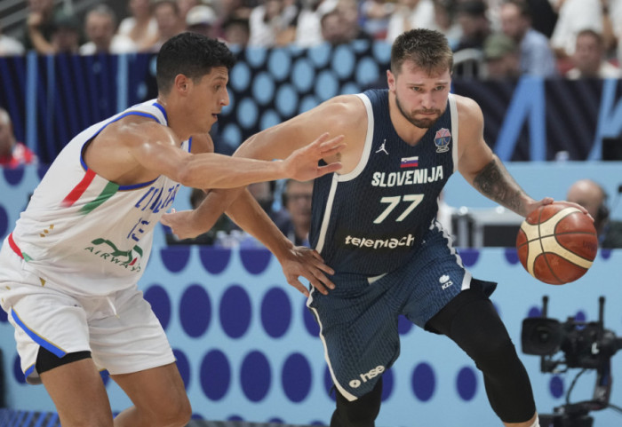 Slovenija pobedila Italiju za četvrtfinale EP, maestralni Dončić postigao 42 poena