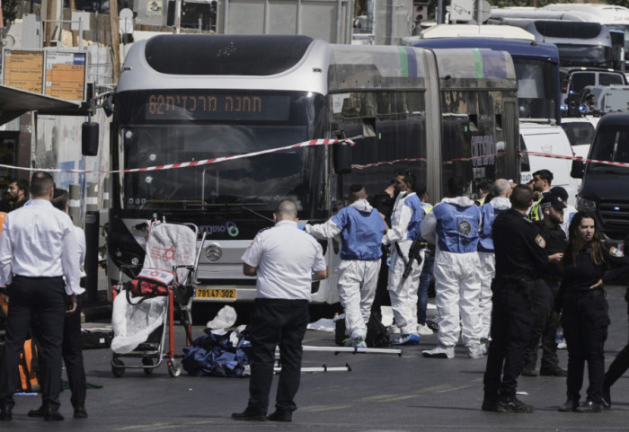 Napad na autobus u Jerusalimu: Petoro mrtvih, sedmoro teško povređeno, ubijeni i napadači iz Palestine
