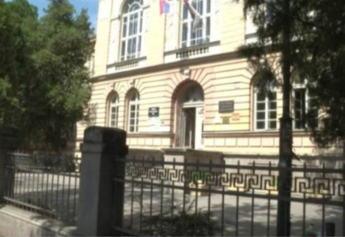 Đaci Prve gimnazije "Sremac Sremac" u Nišu započeli bojkot nastave
