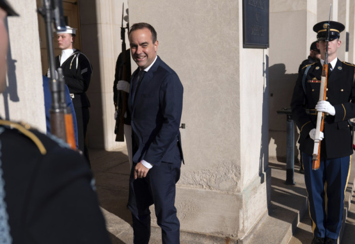 Francuska dobila premijera: Najmlađi ministar odbrane novi predsednik Vlade