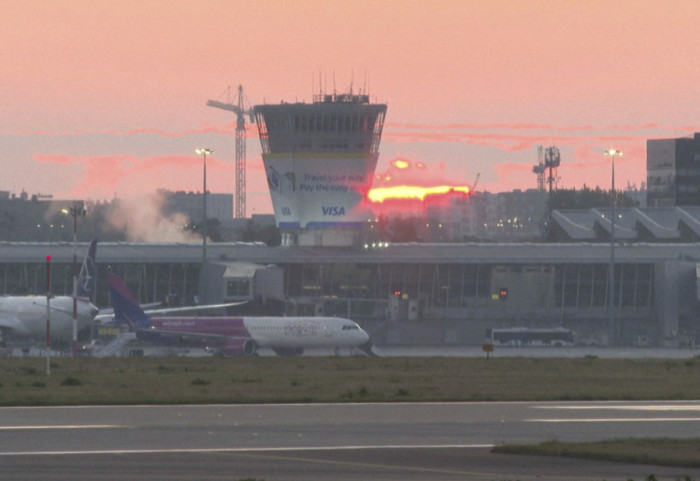 Ruski dronovi ušli u Poljsku, oborila ih vojska: Aerodrom Šopen privremeno bio zatvoren