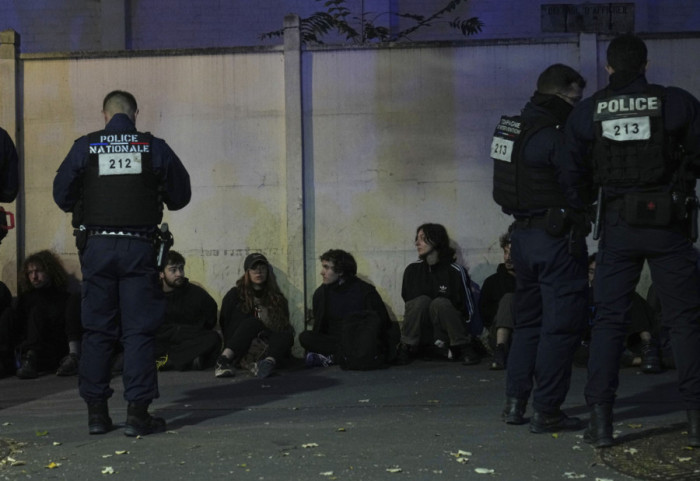 Francuska policija: Ukupno 675 hapšenja nakon protesta "Blokiraj sve", učestvovalo oko 175.000 ljudi