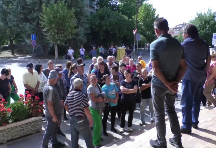 (VIDEO) Radnici fabrike "Koštana" iz Vranja 25 godina čekaju zaostale plate: "Dogovorili smo isplate po 300.000 dinara"