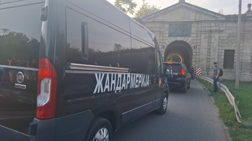 Skupovi podrške studentima i protiv blokada u Novom Sadu: Žandarmerija na Petrovaradinu, blokirana dva mosta