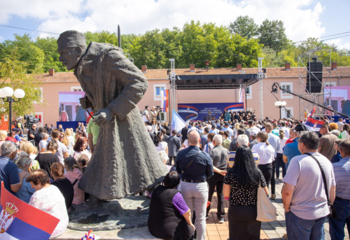 (FOTO) U Gadžinom Hanu održana centralna manifestacija povodom Dana srpskog jedinstva