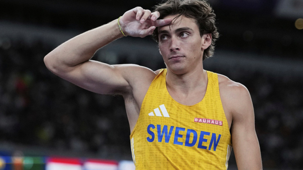 Duplantis 14. put u karijeri oborio svetski rekord u skoku s motkom