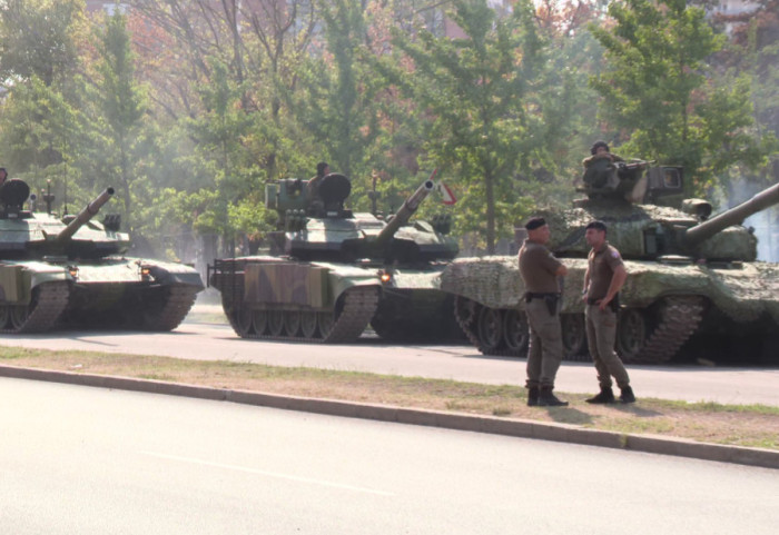 (VIDEO) Vojni analitičar za Newsmax Balkans: Vojne parade služe da se pokaže jačina oružanih snaga