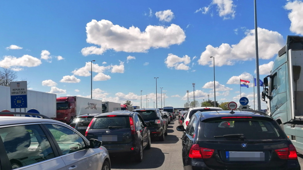 Primena EES sistema: Moguće gužve na granicama, do 10. aprila pasoši će i dalje biti pečatirani