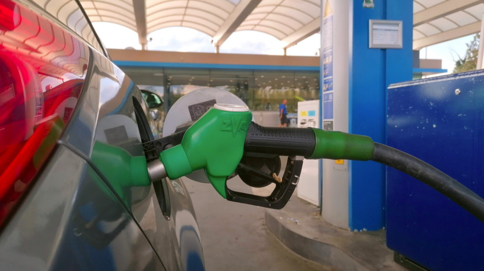 Dizel i benzin u narednih sedam dana skuplji za tri dinara po litru