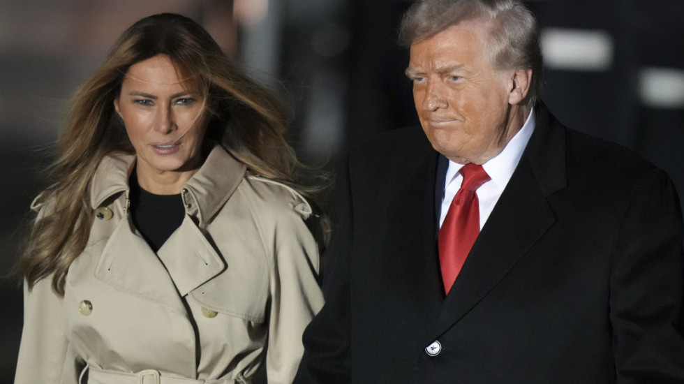 Tramp u pratnji Melanije doputovao u posetu Velikoj Britaniji