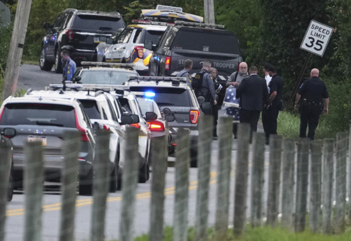 (FOTO) Tri policajca ubijena, a dvojica ranjena u sukobu sa naoružanim napadačem u Pensilvaniji