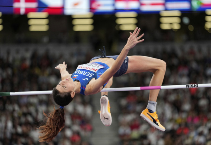 Angelina Topić u finalu skoka uvis na Svetskom prvenstvu u Tokiju