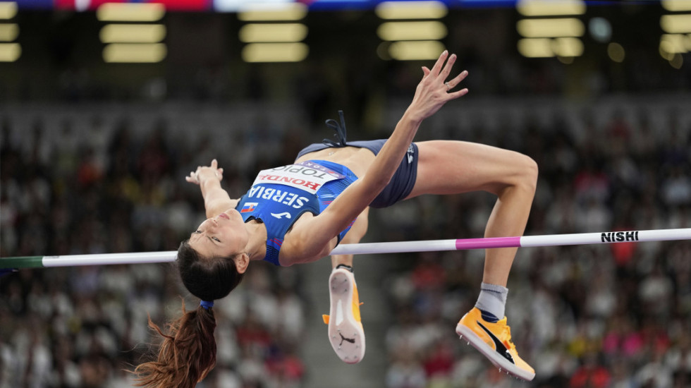 Angelina Topić u finalu skoka uvis na Svetskom prvenstvu u Tokiju
