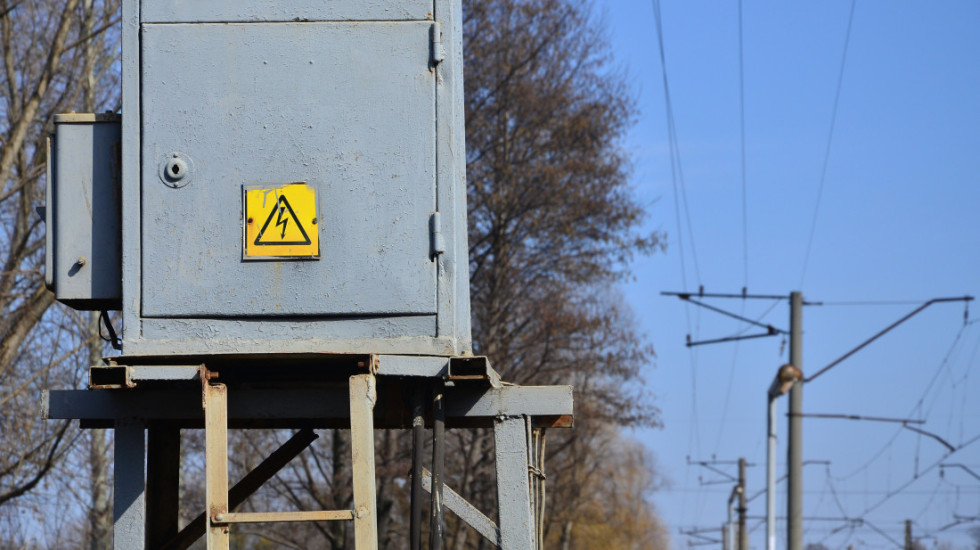Na Savskom keju postavljeni strujni ormari, iz Uprave grada apeluju da im se ne prilazi