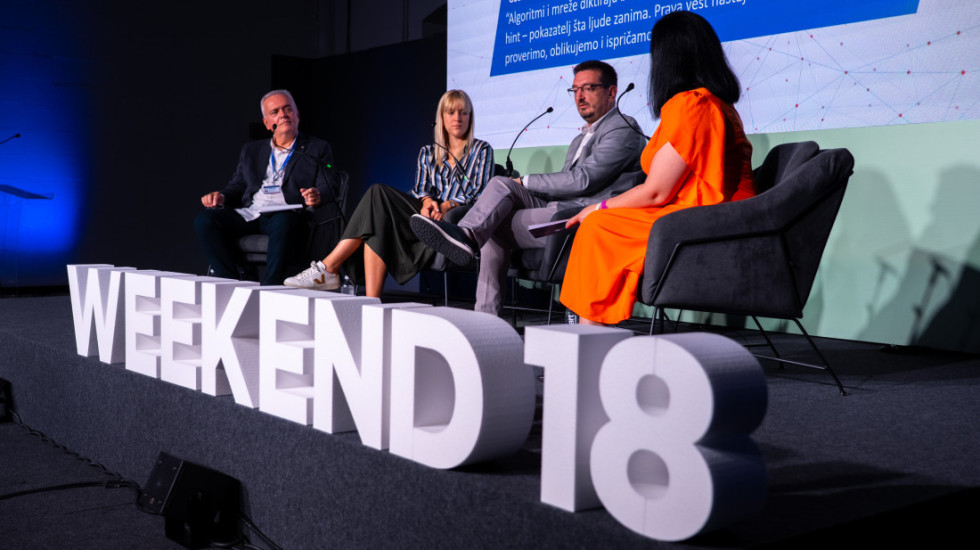 (FOTO/VIDEO) Newsmax Balkans na panelu u Rovinju o upotrebi AI u medijima: "Korisno, ali bez ljudi nema pravih vesti"