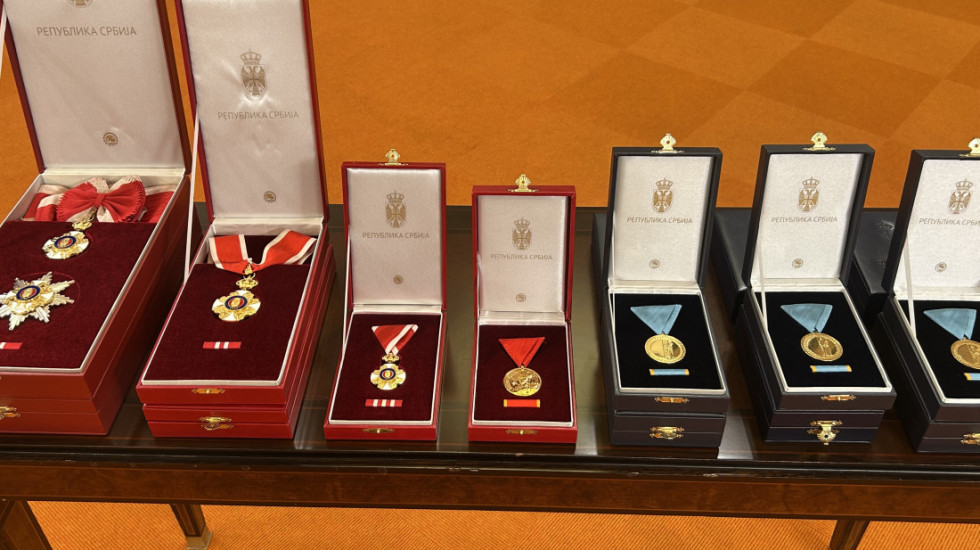 President Vucic Presented Decorations on the Occasion of the Day of Unity, Freedom, and National Flag