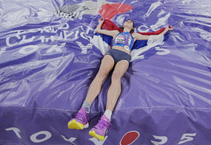 Angelina Topić oborila državni rekord u skoku uvis u dvorani: Preskočila 1,98 metara