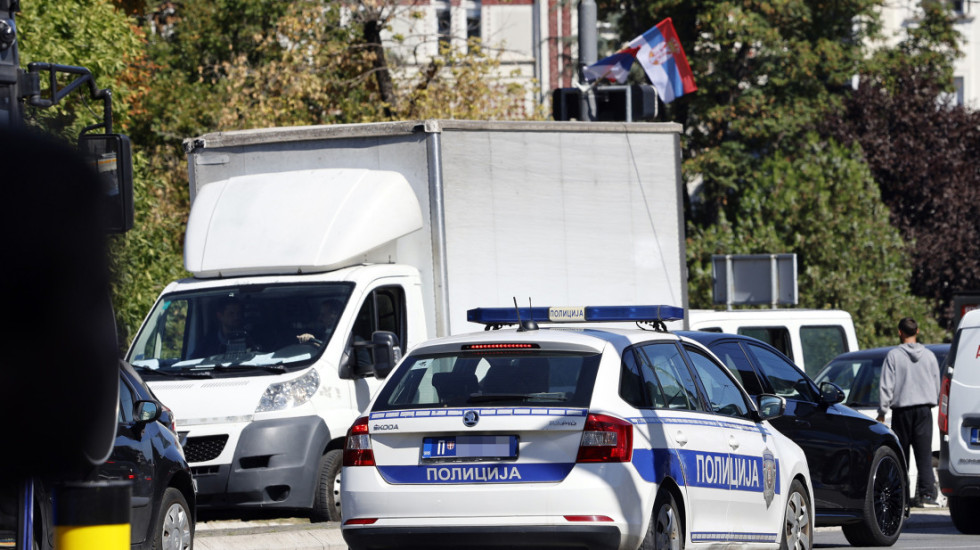 Jedna osoba poginula, jedna povređena u sudaru tri automobila kod Užica