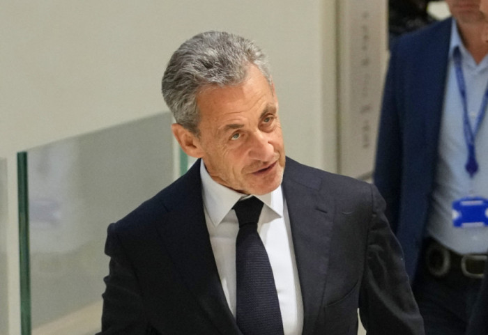 Nikola Sarkozi počinje izdržavanje zatvorske kazne u pariskom zatvoru La Sante