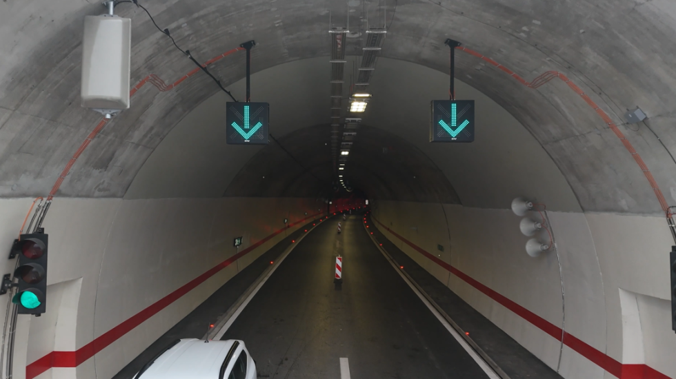 Radovi na deonici petlja Lučani-Pakovraće u smeru ka Čačku, obustava saobraćaja kroz levu cev tunela Laz