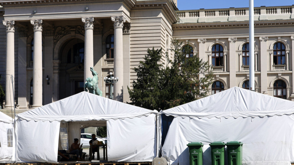 Vučić: Uklanjanje šatora ispred Skupštine počinje u nedelju, otići ću da pozdravim ljude koji su sačuvali otadžbinu