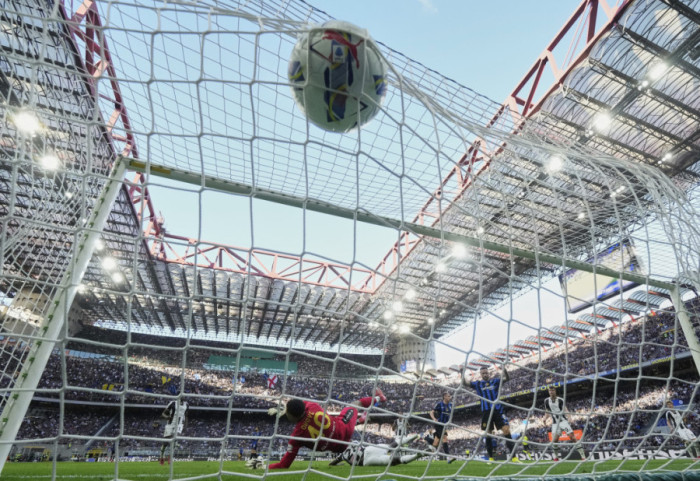 Inter i Milan zajednički kupuju San Siro da bi ga srušili i na istom mestu izgradili novi stadion