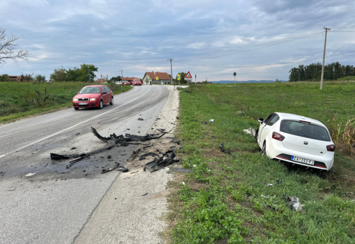 (FOTO Udes na putu Čačak-Kraljevo: Povređeni žena i muškarac